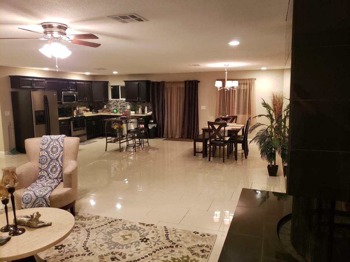 לאס וגאס Beautiful 3 Bed/2 Bath Cozy Get Away Home מראה חיצוני תמונה