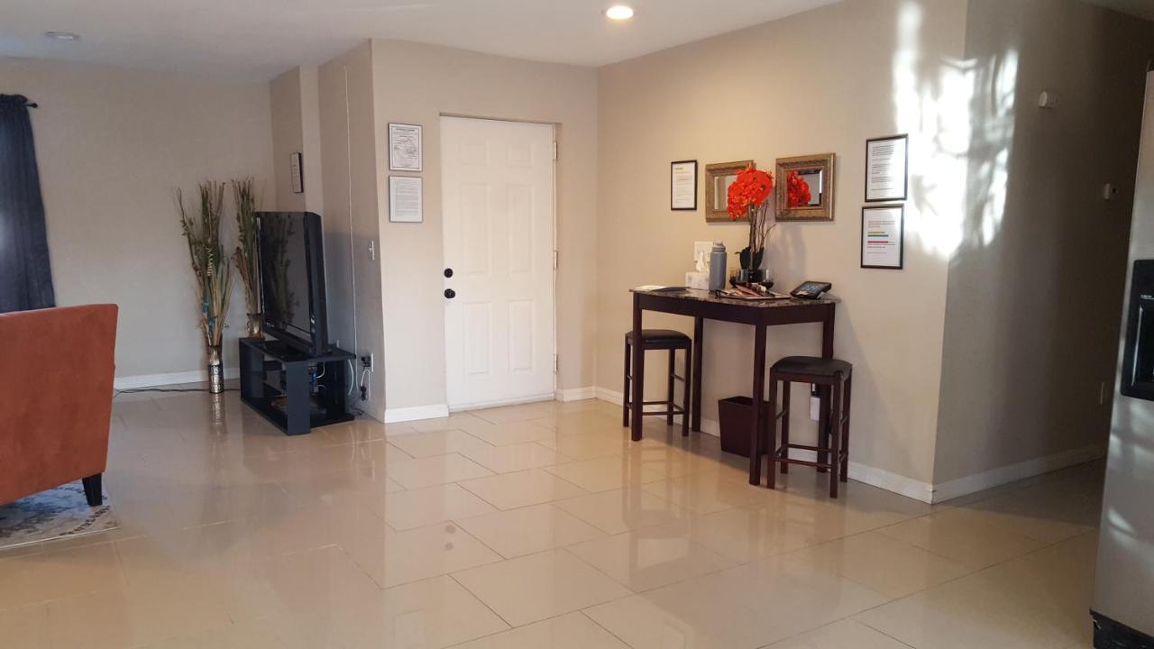 לאס וגאס Beautiful 3 Bed/2 Bath Cozy Get Away Home מראה חיצוני תמונה