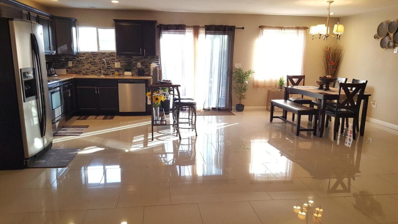 לאס וגאס Beautiful 3 Bed/2 Bath Cozy Get Away Home מראה חיצוני תמונה